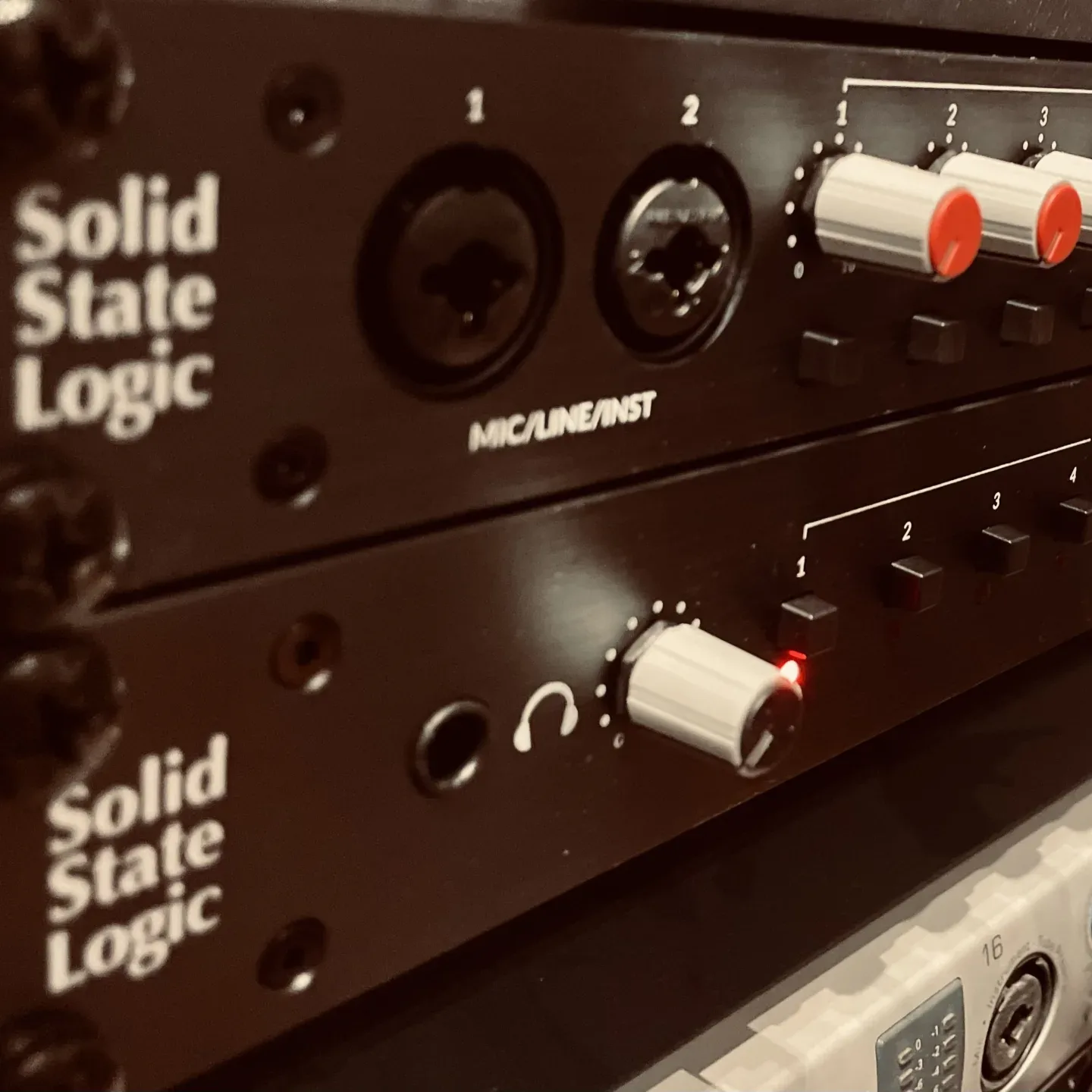 Solid State Logic w studio nagrań Warszawa - Narocz Studio